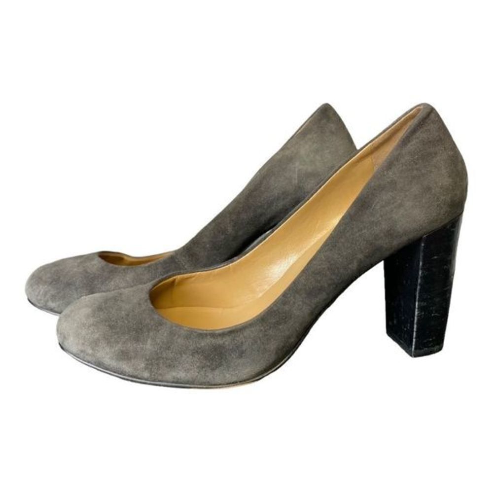 #97 ANN TAYLOR Gray Suede Heels
